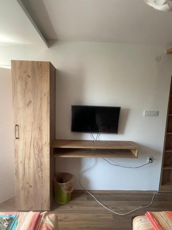 Apartments "Predah Kod Baraca" นิส ภายนอก รูปภาพ