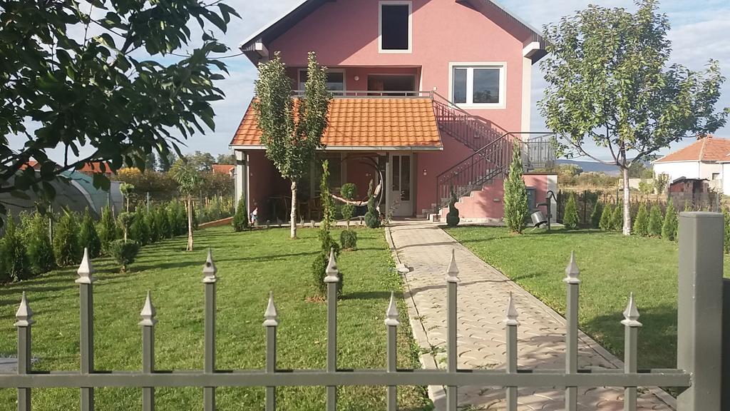 Apartments "Predah Kod Baraca" นิส ภายนอก รูปภาพ