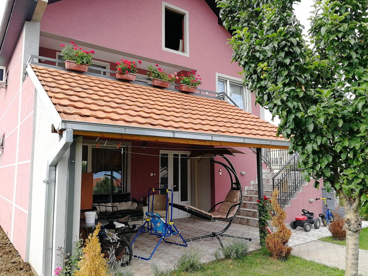Apartments "Predah Kod Baraca" นิส ภายนอก รูปภาพ