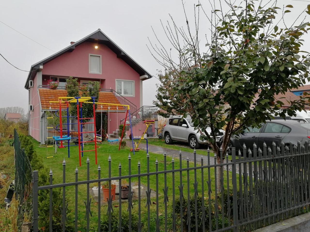 Apartments "Predah Kod Baraca" นิส ภายนอก รูปภาพ