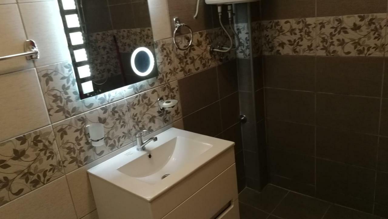 Apartments "Predah Kod Baraca" นิส ภายนอก รูปภาพ